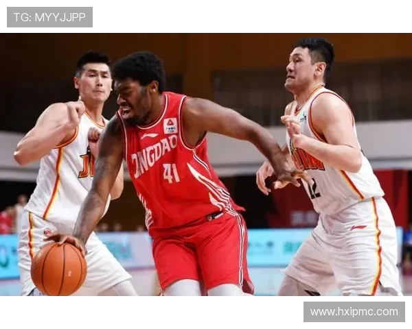 广东险胜青岛 杨溢赵昱坤暴走